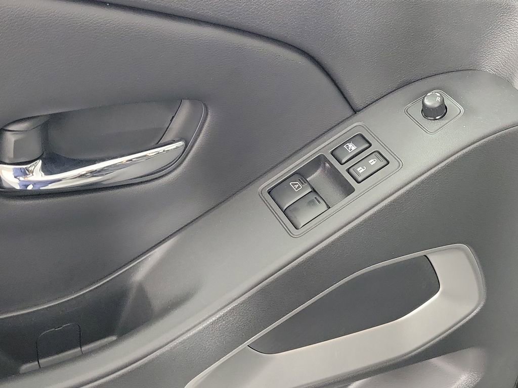 Used 2025 Nissan Frontier SV RWD image 20