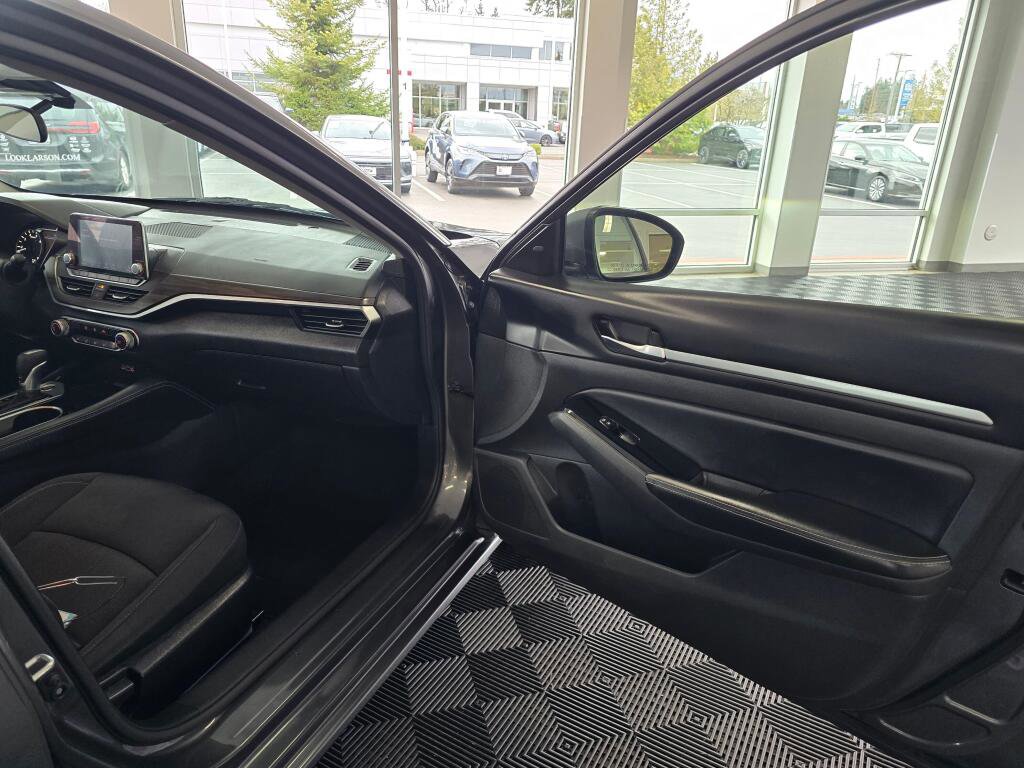 Used 2023 Nissan Altima 2.5 SV image 43