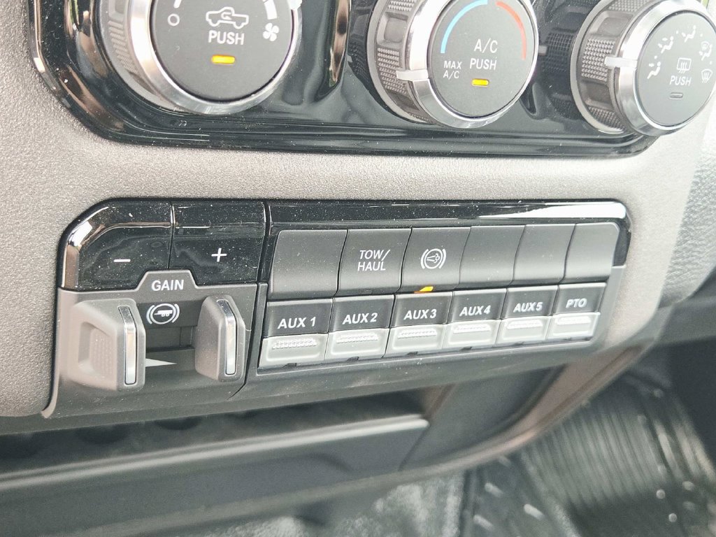 New 2026 RAM 4500 Tradesman w/ Chrome Appearance Group AWD/4WD image 27