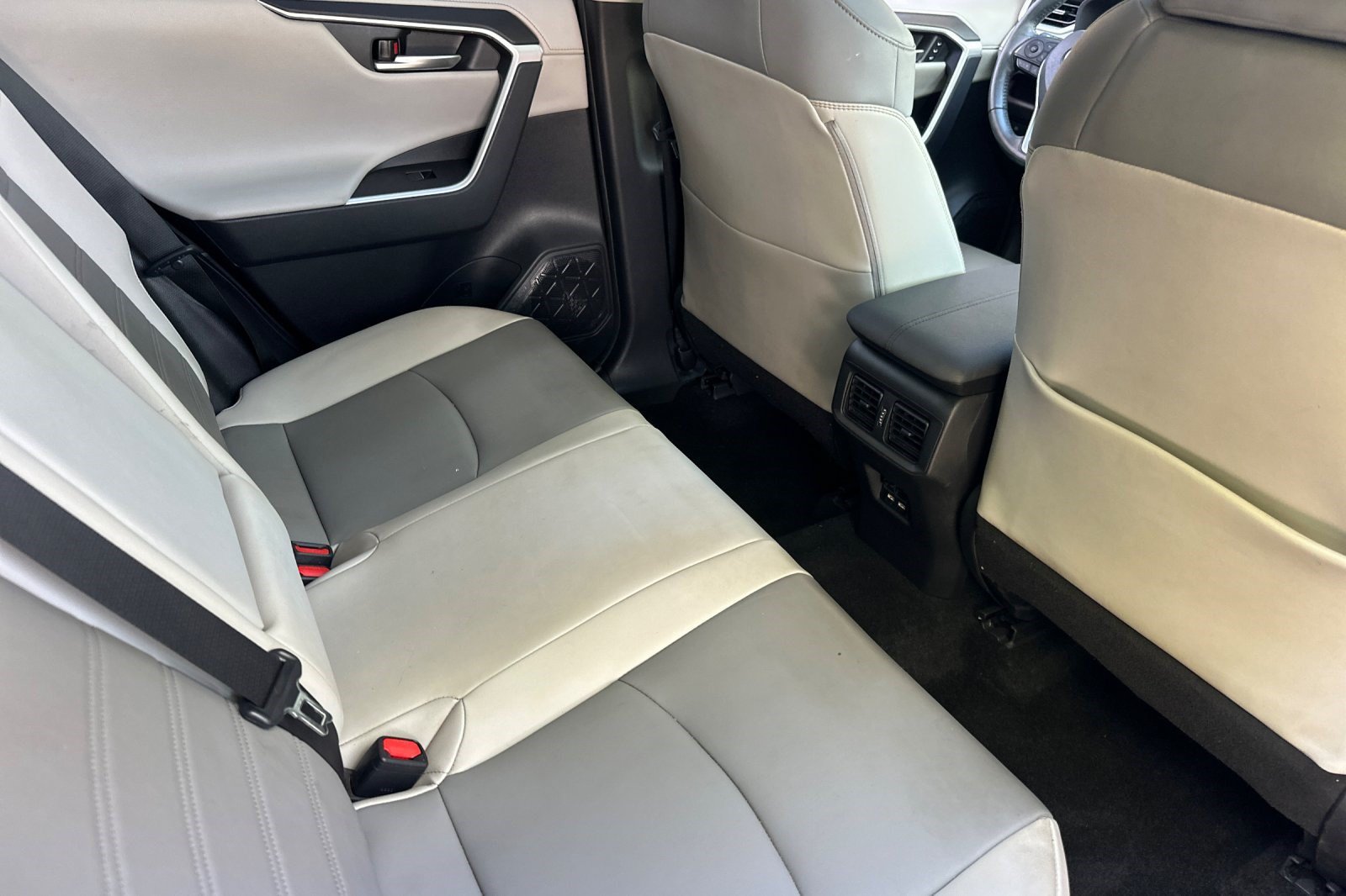 Used 2021 Toyota RAV4 Limited w/ Carpet Mat Package (TMS) AWD/4WD image 35