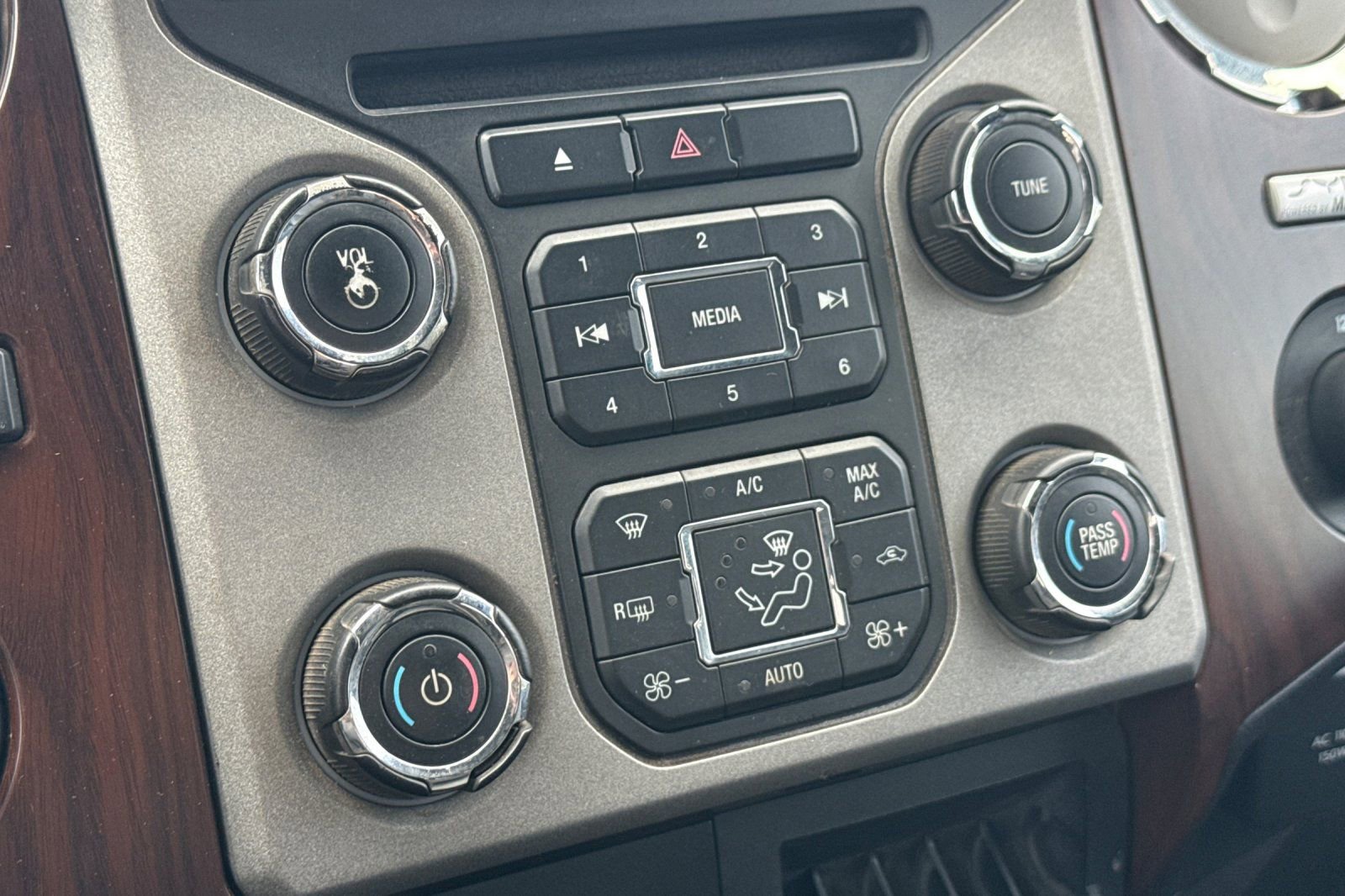 Used 2013 Ford F250 Lariat AWD/4WD image 19