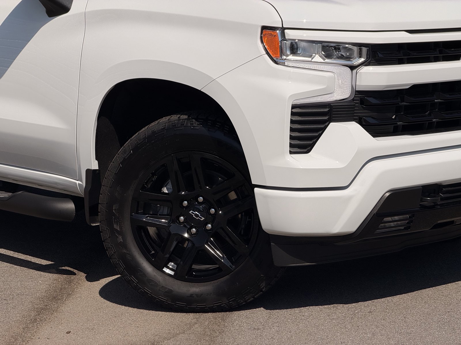 Used 2026 Chevrolet Silverado 1500 RST w/ RST Select Package AWD/4WD image 3