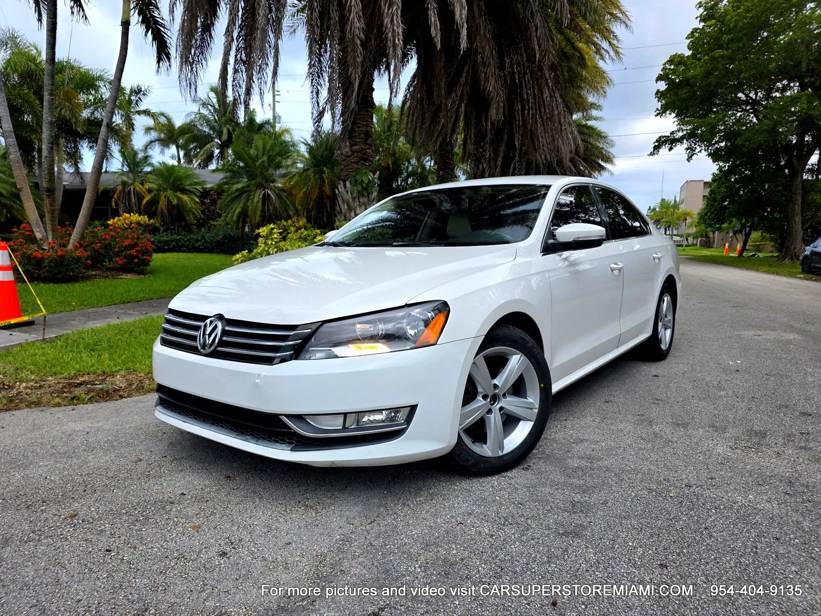 Used 2015 Volkswagen Passat 1.8T Limited Edition FWD image 8