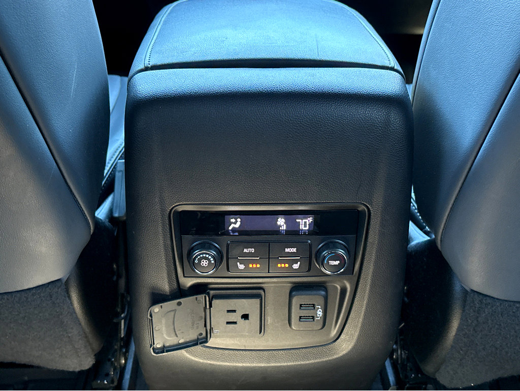 Used 2022 Buick Enclave Premium image 26