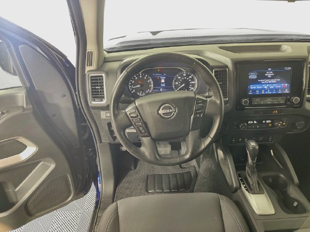 Used 2023 Nissan Frontier SV w/ SV Convenience Package RWD image 22