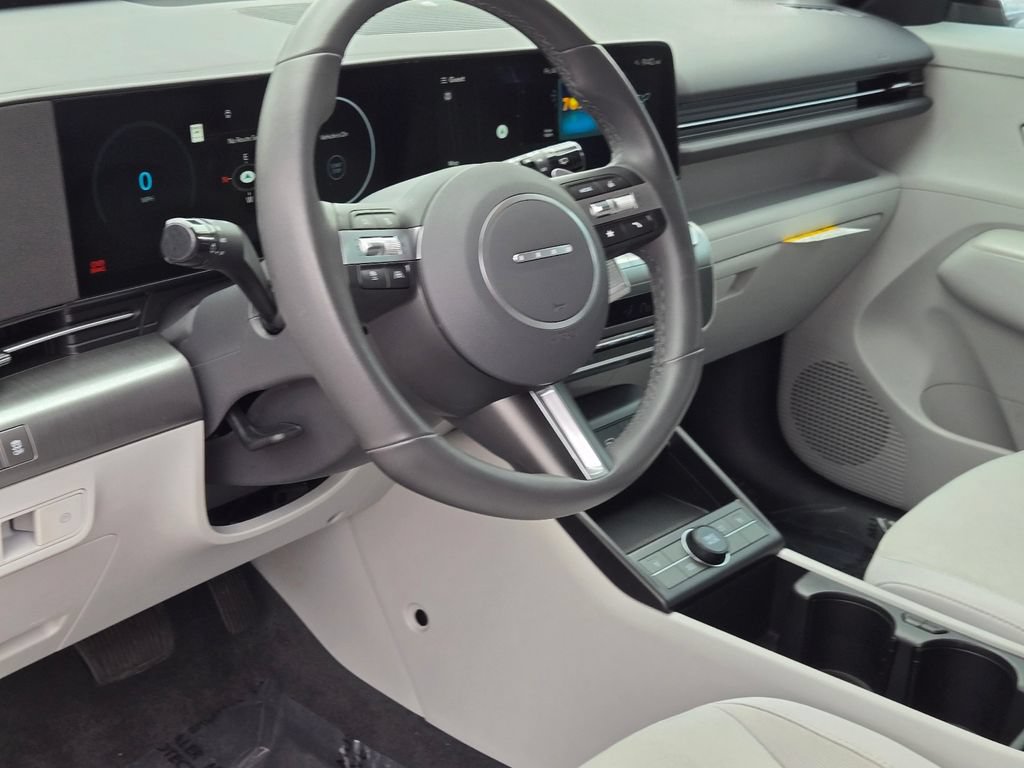 Used 2024 Hyundai Kona SEL FWD image 16