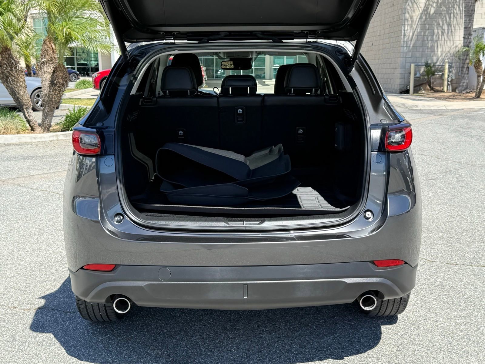 Used 2023 MAZDA CX-5 AWD 2.5 S w/ Premium Package image 17