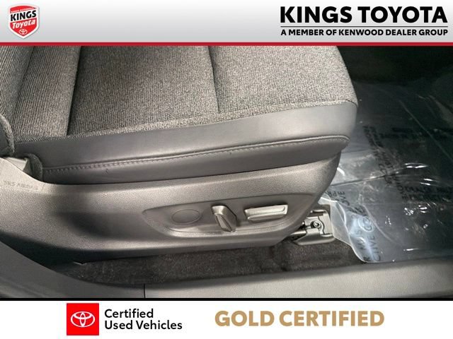 Certified 2023 Toyota Crown AWD/4WD image 12