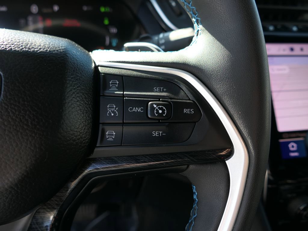 Used 2023 Jeep Grand Cherokee Trailhawk w/ Advanced Protech Group II image 13