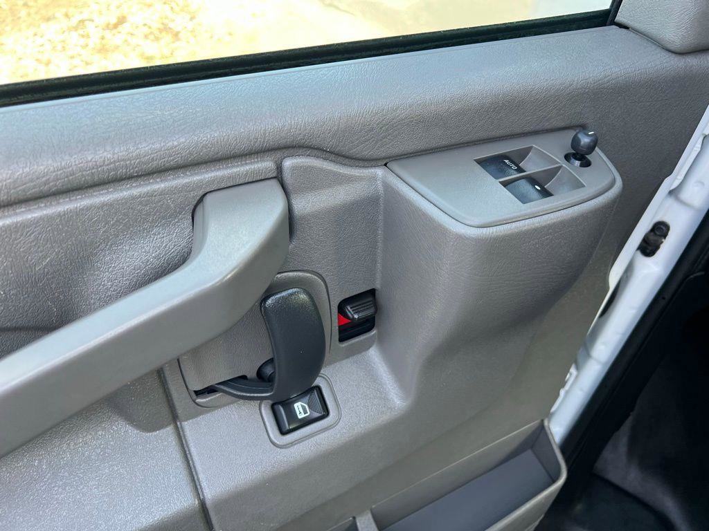 Used 2024 Chevrolet Express 2500 w/ Driver Convenience Package image 16