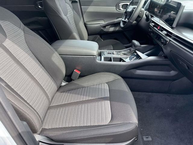 New 2026 Kia Sorento LX FWD image 15