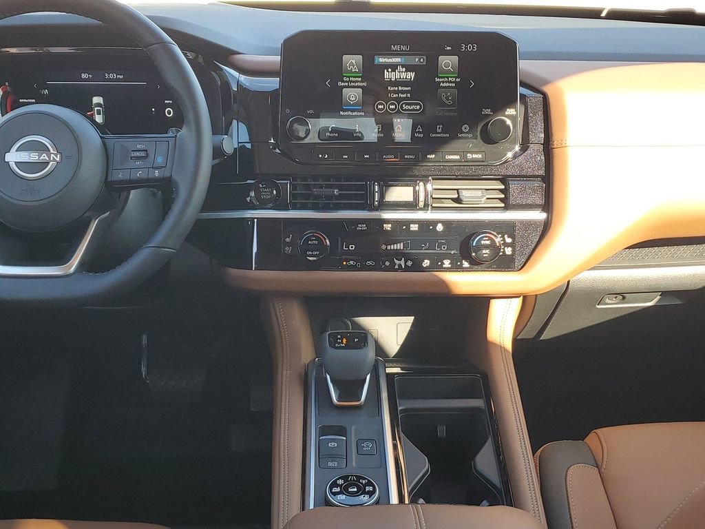 Used 2025 Nissan Pathfinder Platinum image 28