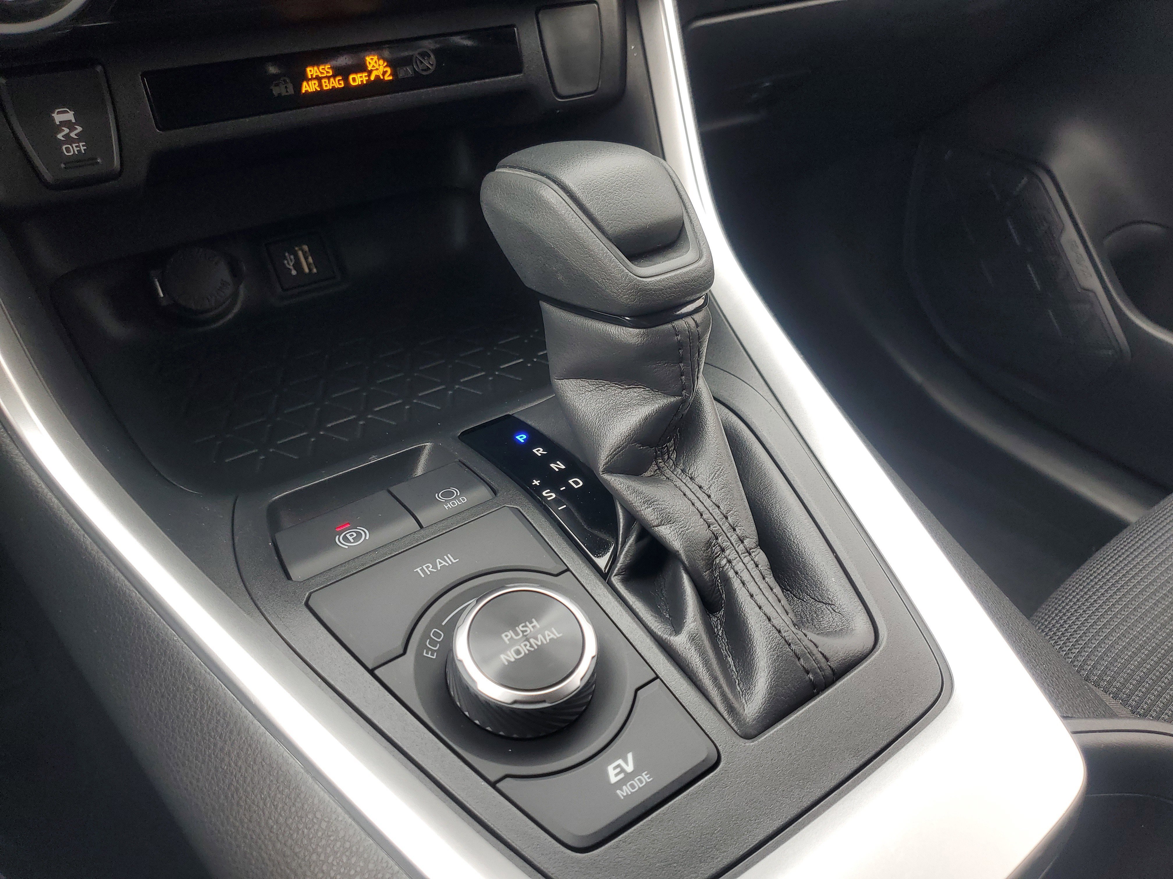 Certified 2024 Toyota RAV4 LE image 28