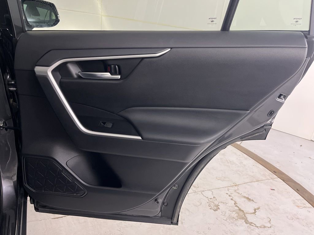 Used 2025 Toyota RAV4 XLE image 29