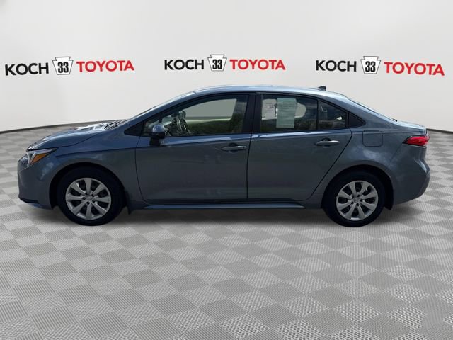 Used 2025 Toyota Corolla LE image 4