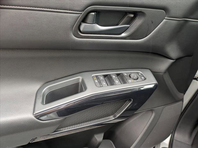 Certified 2023 Nissan Pathfinder S AWD/4WD image 8