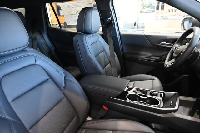 New 2026 Chevrolet Equinox LT w/ Convenience Package II FWD image 8