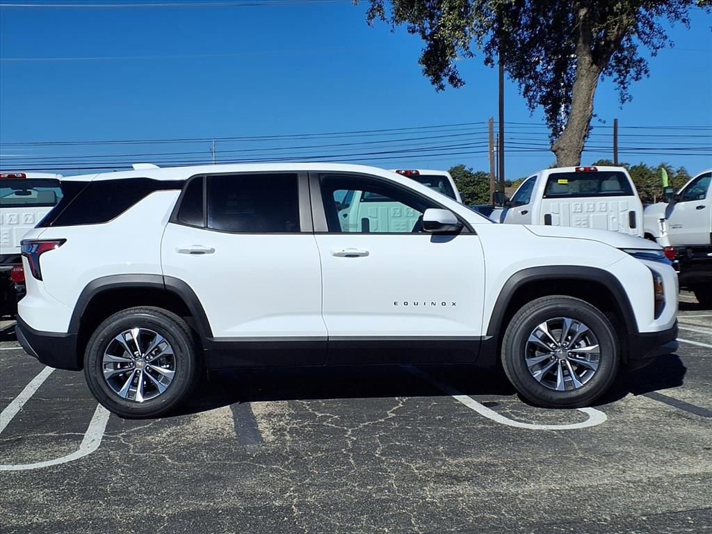 New 2026 Chevrolet Equinox LT image 3