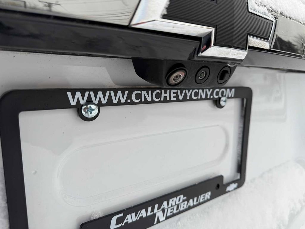 Used 2023 Chevrolet Traverse RS image 27