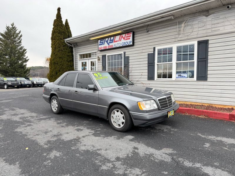 Used 1995 Mercedes-Benz E 320 Sedan image 2