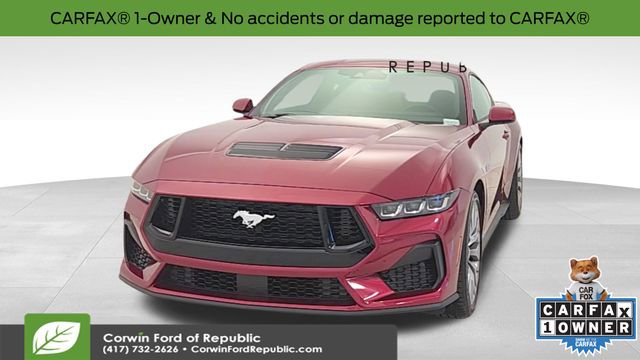 Used 2025 Ford Mustang GT Premium RWD image 3