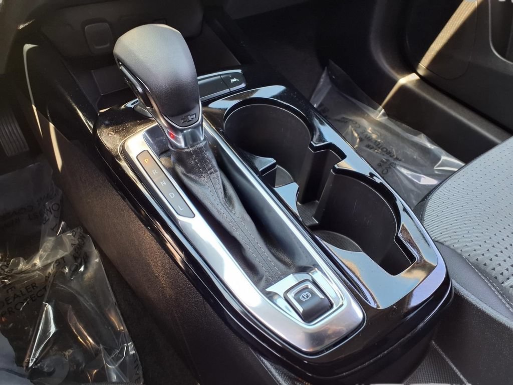 Used 2025 Chevrolet Trax LT FWD image 11