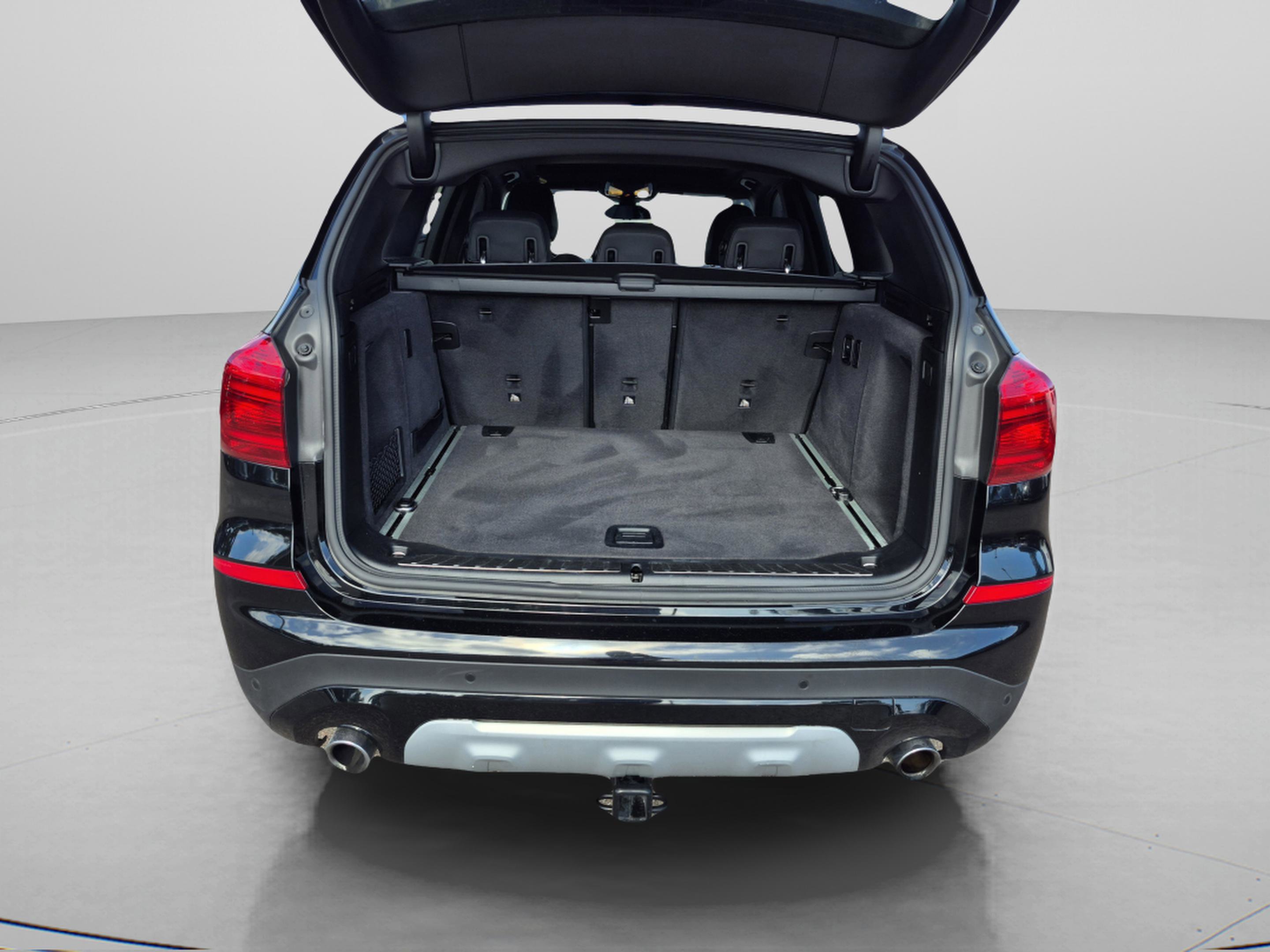 Used 2019 BMW X3 sDrive30i w/ Driving Assistance Package RWD image 9