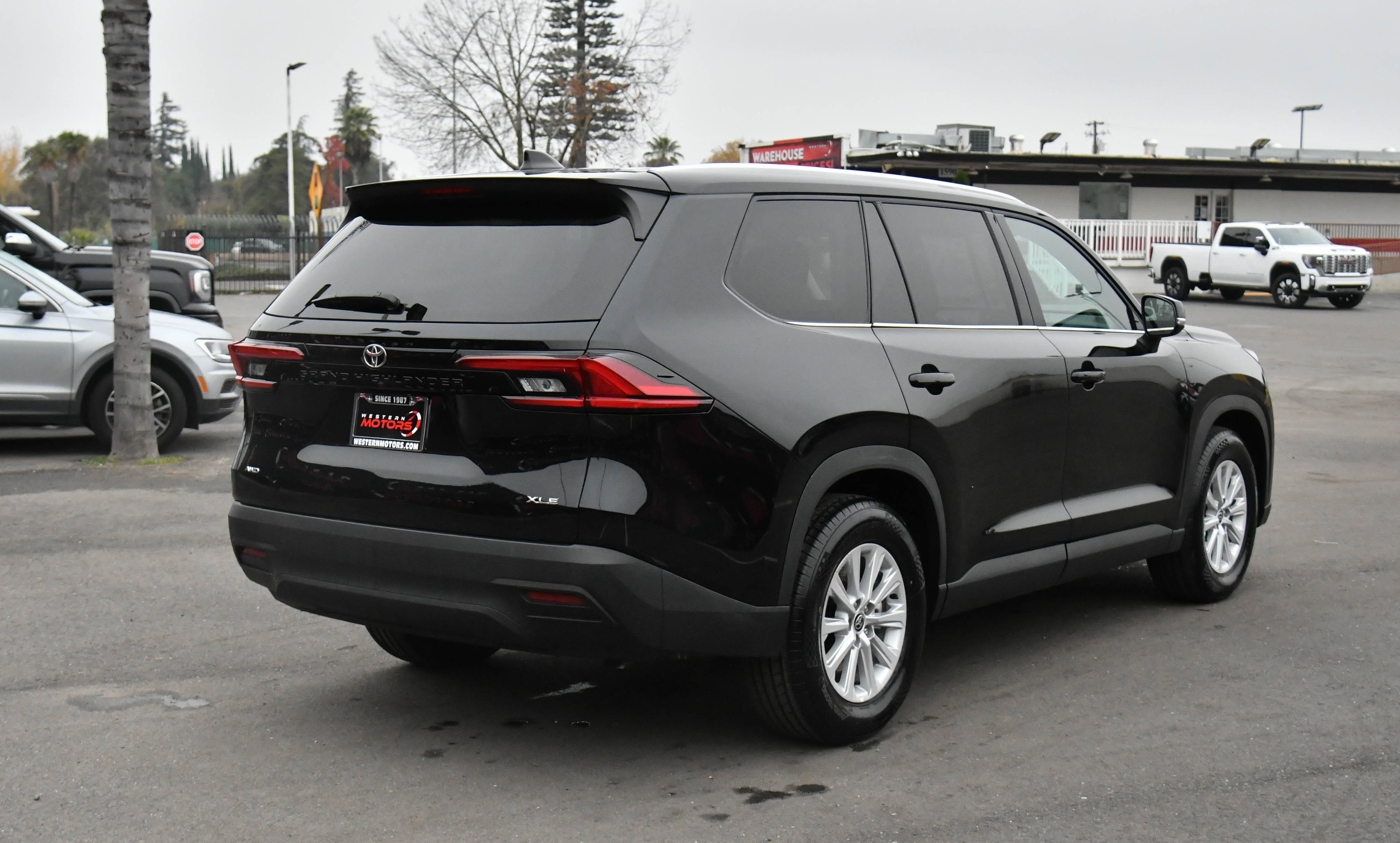 Used 2025 Toyota Grand Highlander AWD image 8