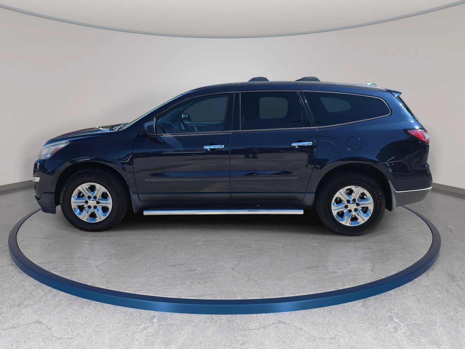Used 2015 Chevrolet Traverse LS FWD image 8