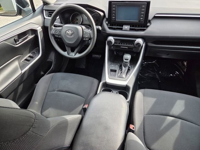 Used 2019 Toyota RAV4 LE FWD image 30