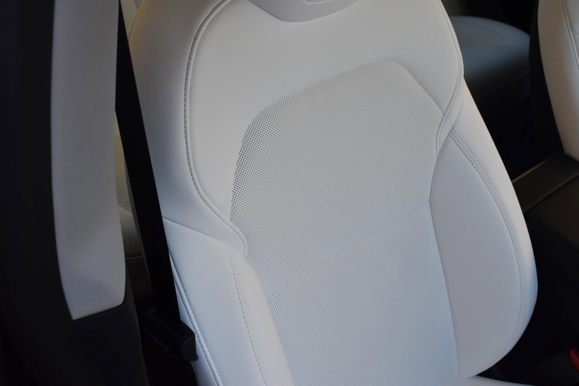 Used 2025 Tesla Model 3 Long Range image 16