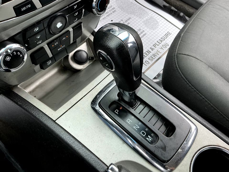 Used 2012 Ford Fusion SE FWD image 16