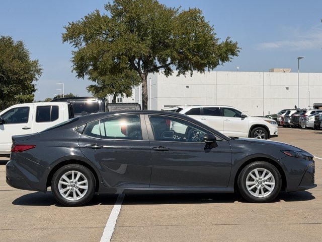 Used 2025 Toyota Camry LE FWD image 3
