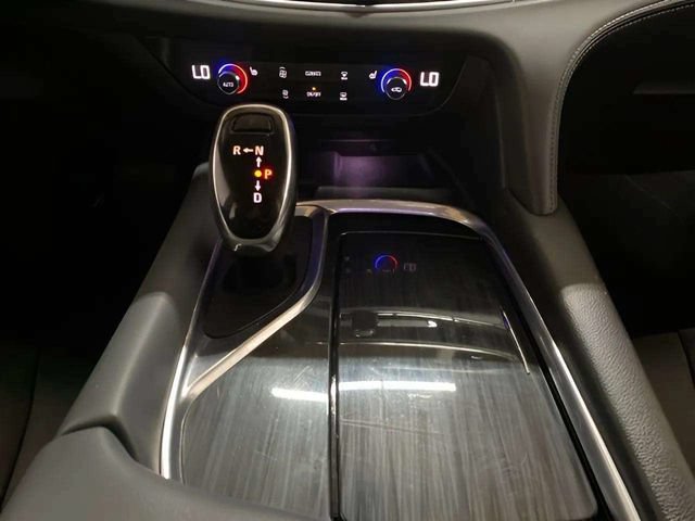 Used 2020 Buick Enclave Essence FWD image 16