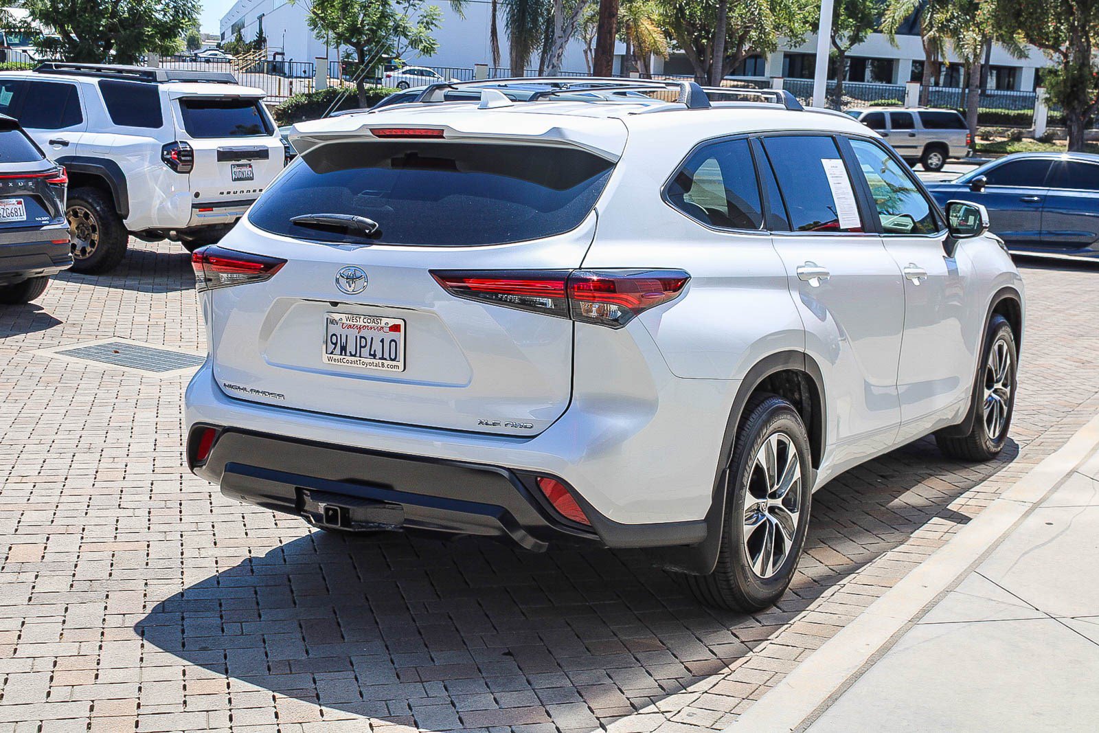 Certified 2026 Toyota Highlander XLE AWD/4WD image 7