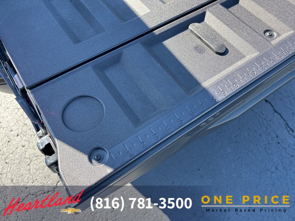 Used 2024 Chevrolet Colorado ZR2 w/ ZR2 Convenience Package III image 52