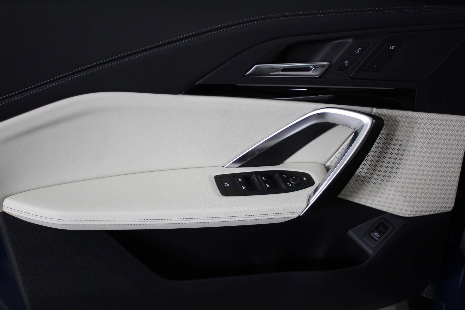 New 2026 BMW X1 xDrive28i w/ Technology Package image 12