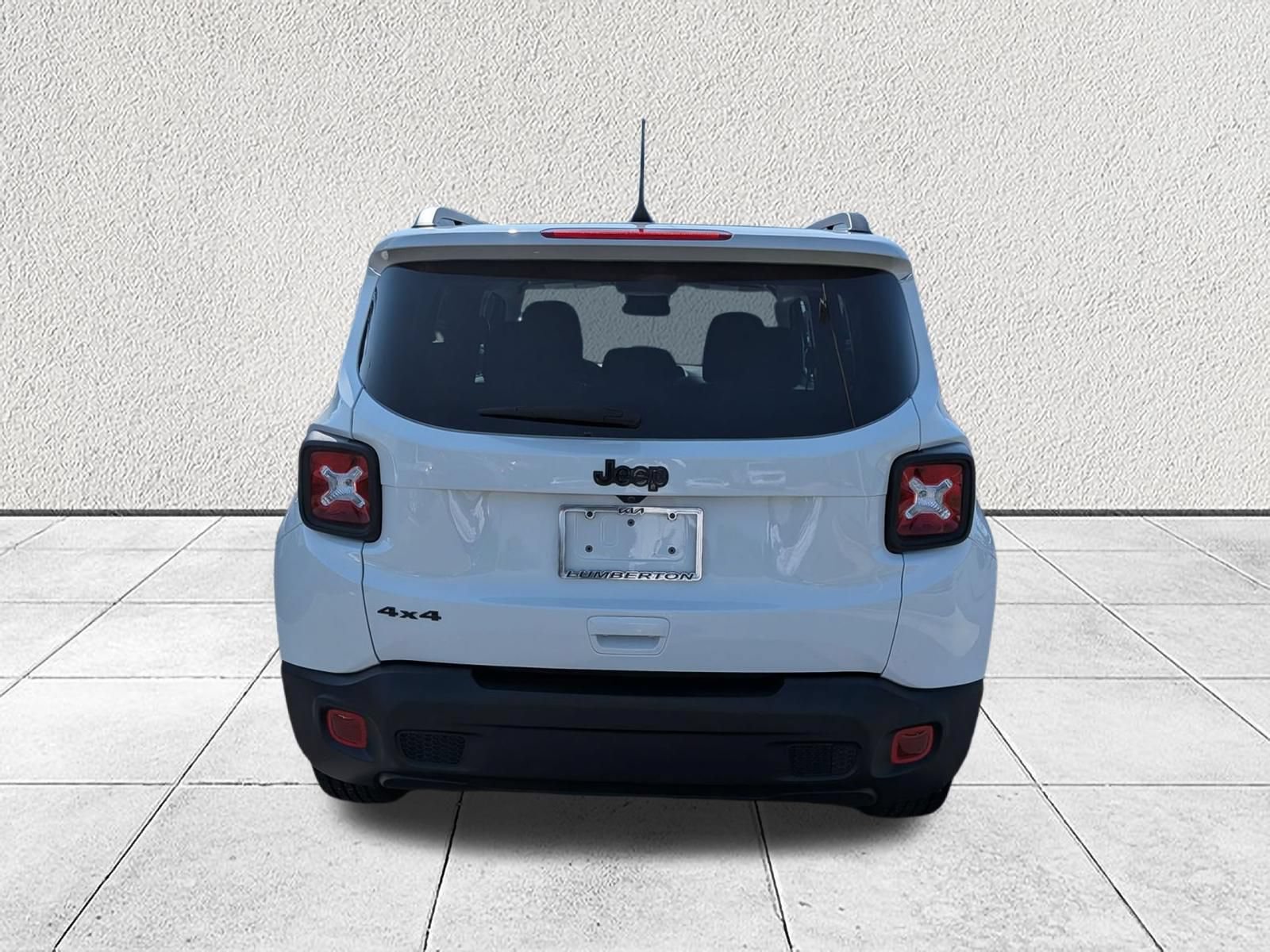 Used 2023 Jeep Renegade Latitude AWD/4WD image 4