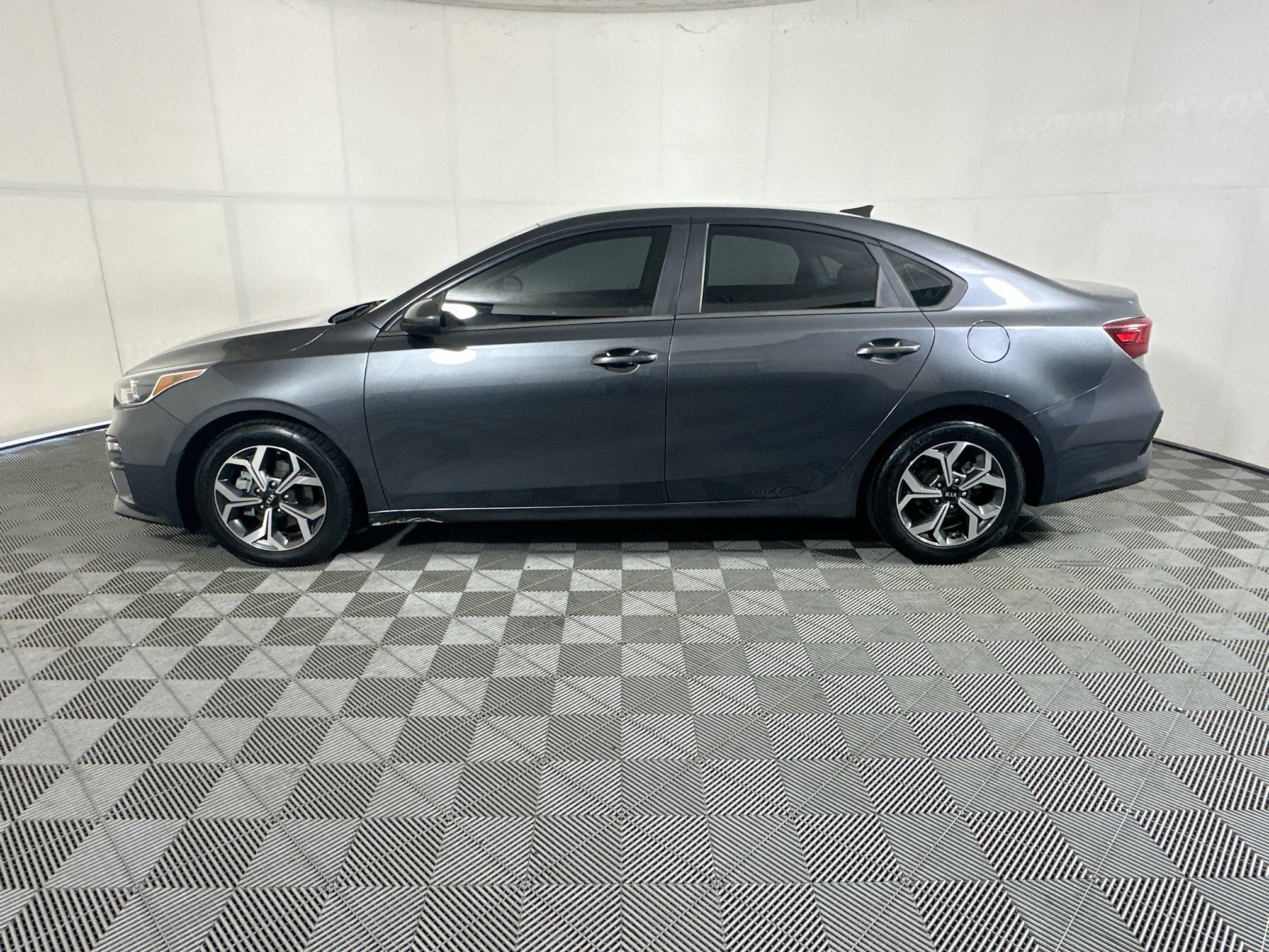 Used 2021 Kia Forte LXS FWD image 6