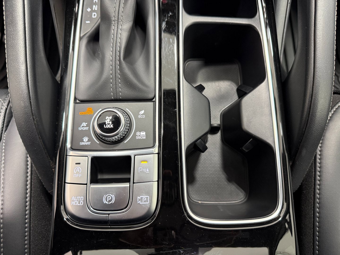 Used 2025 Kia Telluride SX Prestige X-Line image 13