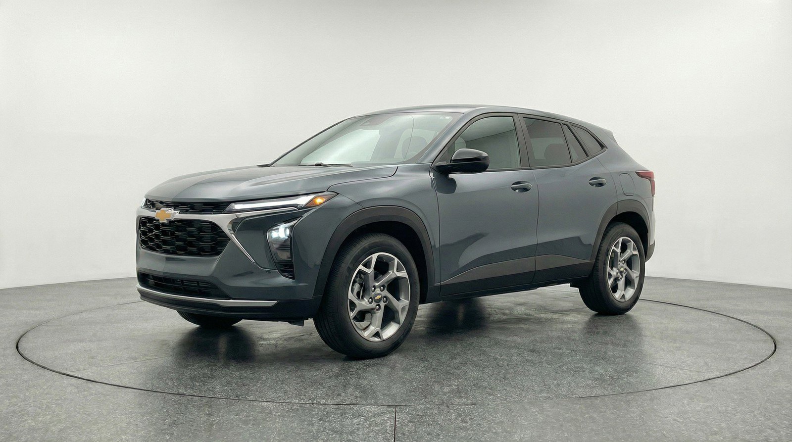 Used 2025 Chevrolet Trax LT w/ LT Convenience Package FWD image 3