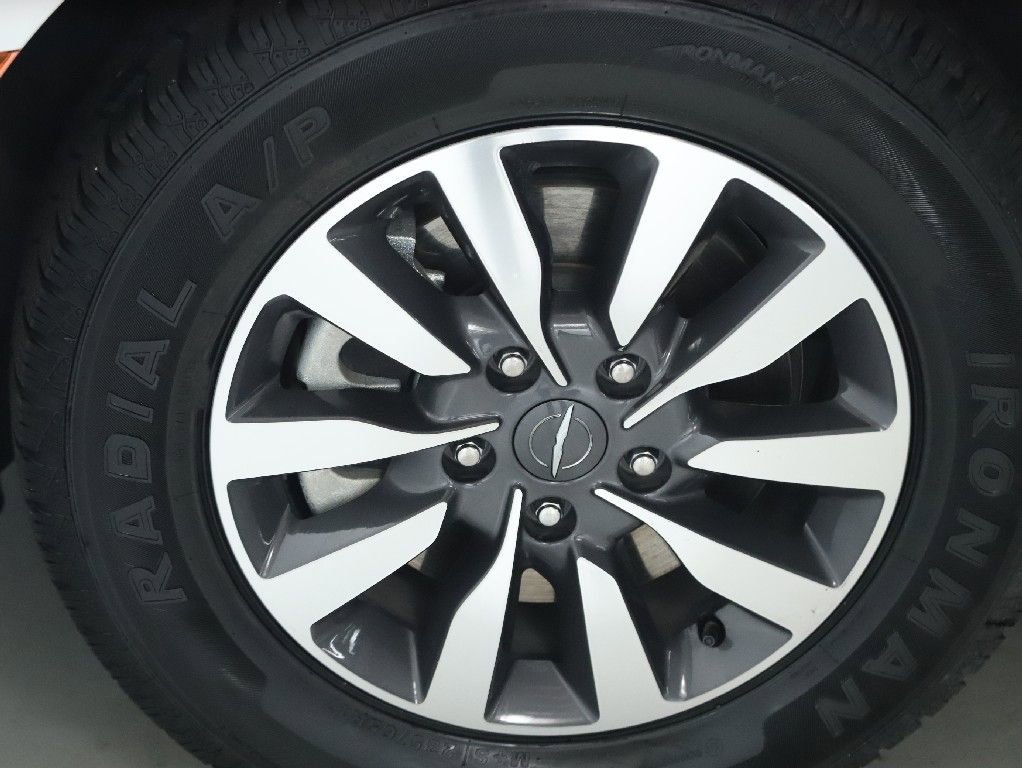 Used 2024 Chrysler Pacifica Select image 36