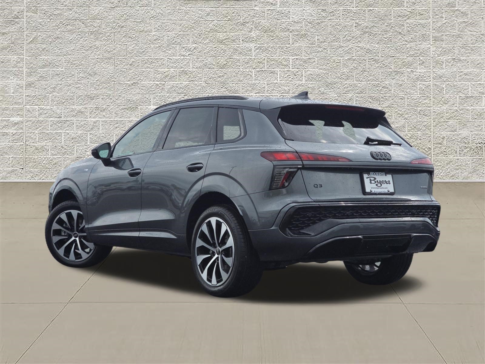 New 2026 Audi Q3 quattro 2.0T AWD/4WD image 5