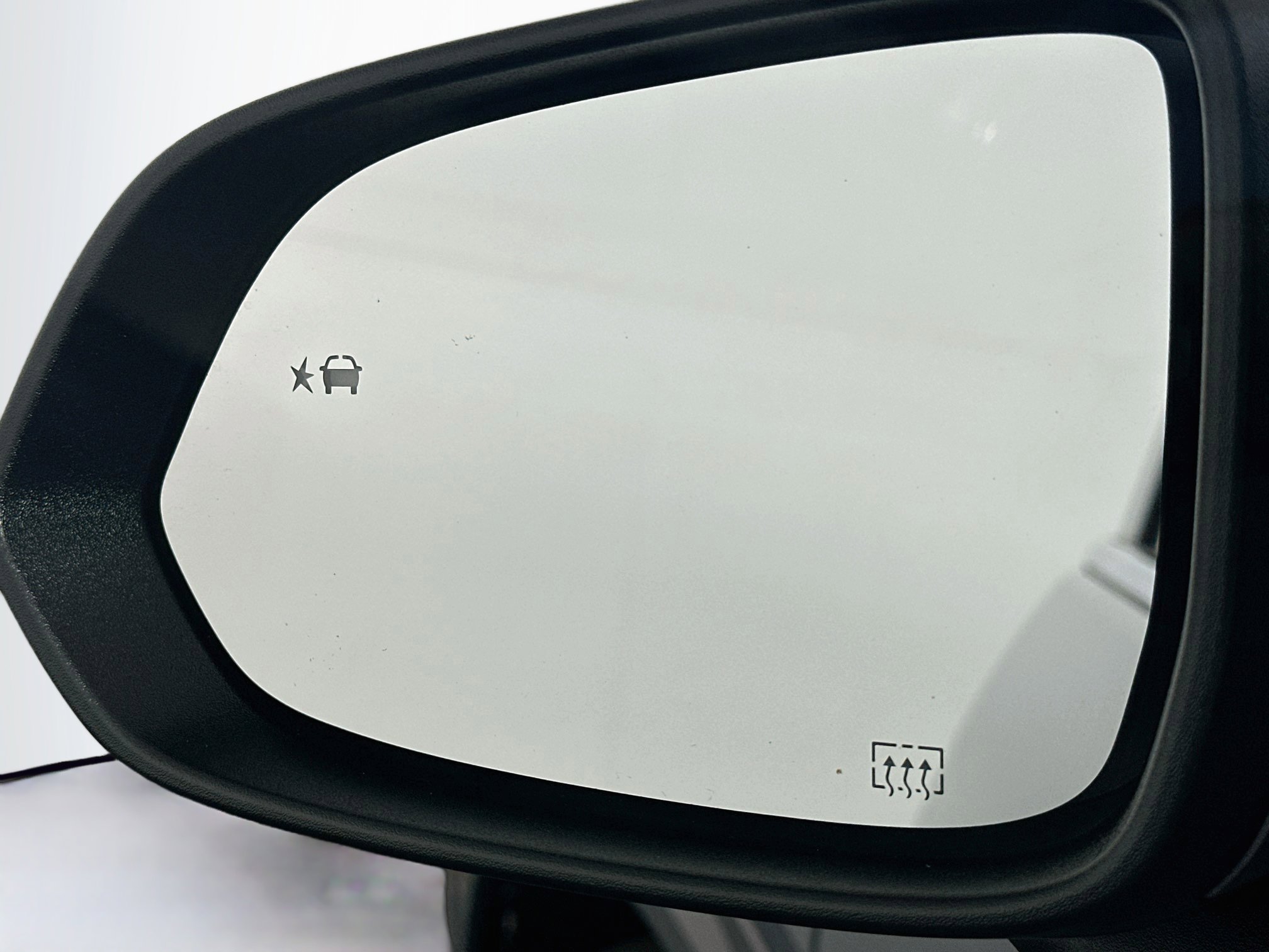 Used 2025 Chevrolet Equinox EV LT FWD image 16
