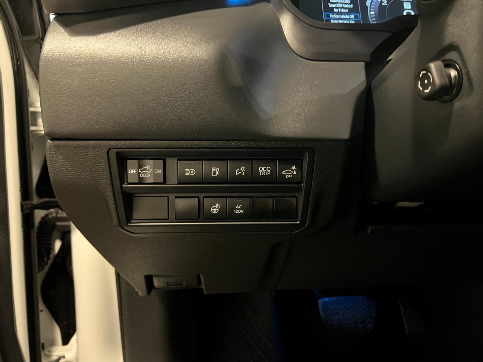 Used 2022 Toyota Tundra Platinum AWD/4WD image 15