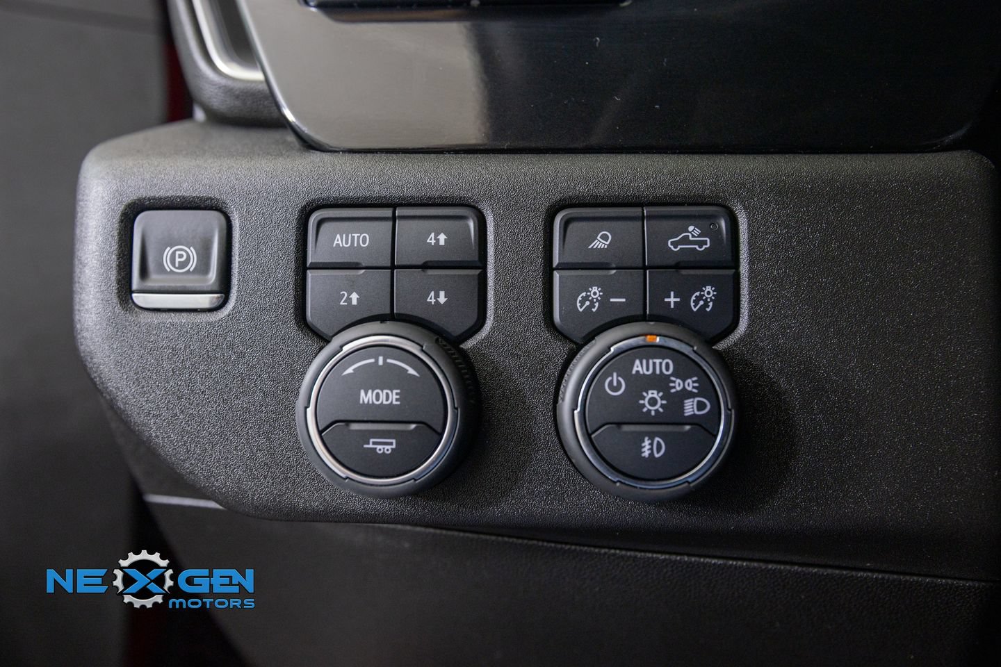 Used 2025 Chevrolet Silverado 1500 RST w/ RST All Star Premium Package AWD/4WD image 13