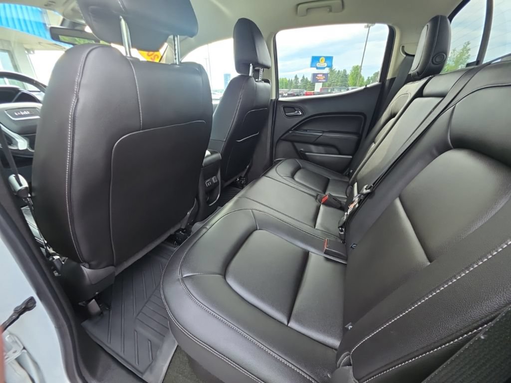 Used 2018 GMC Canyon SLT AWD/4WD image 16