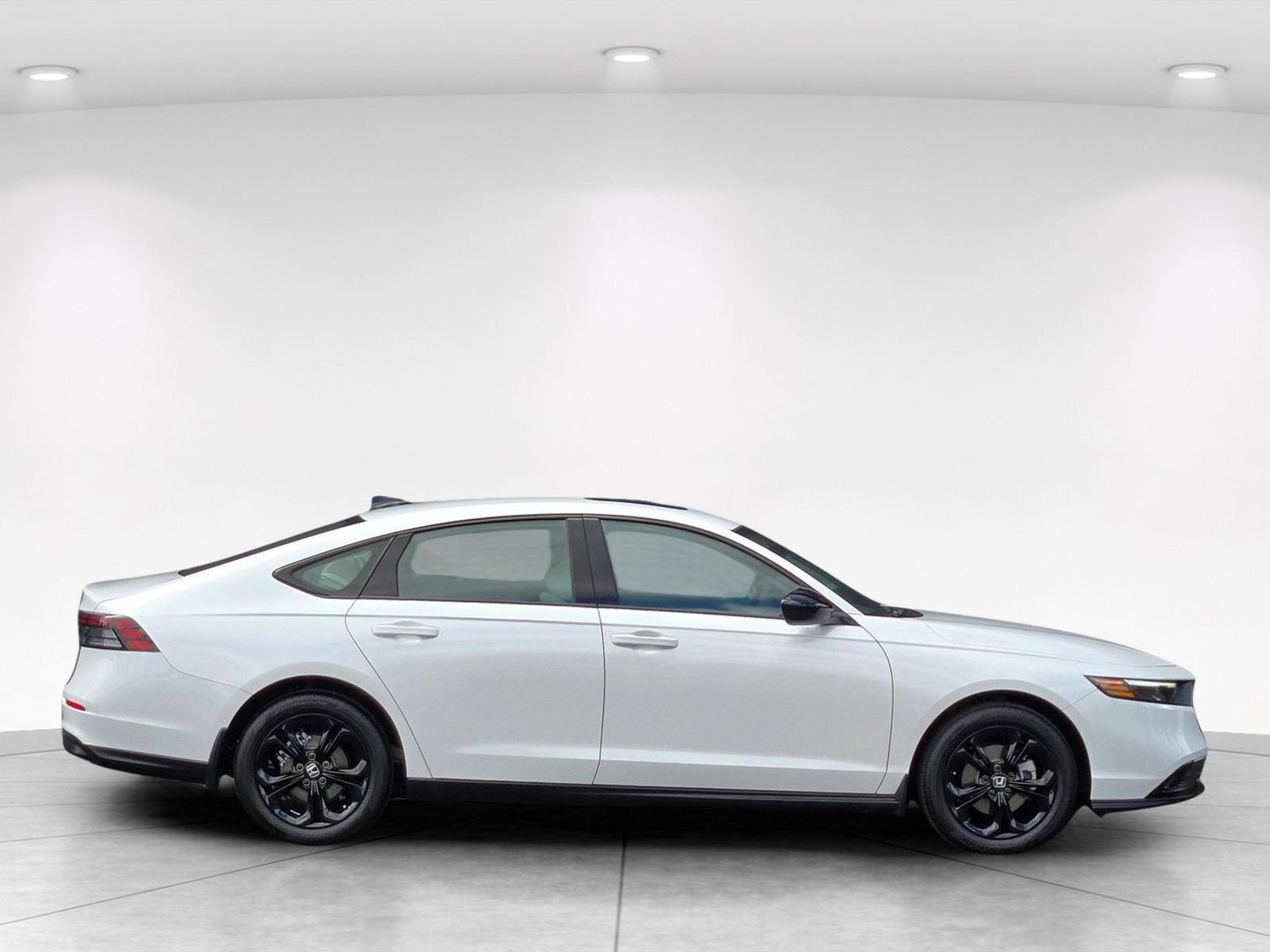 Used 2025 Honda Accord SE image 8