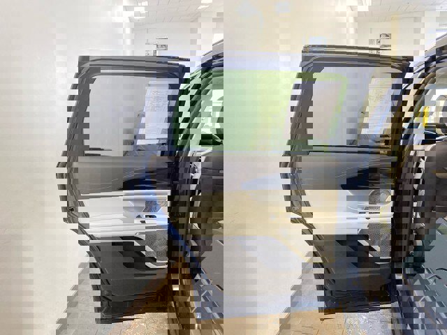 Used 2024 Lincoln Nautilus Black Label w/ Jet Appearance Package (87T) image 8