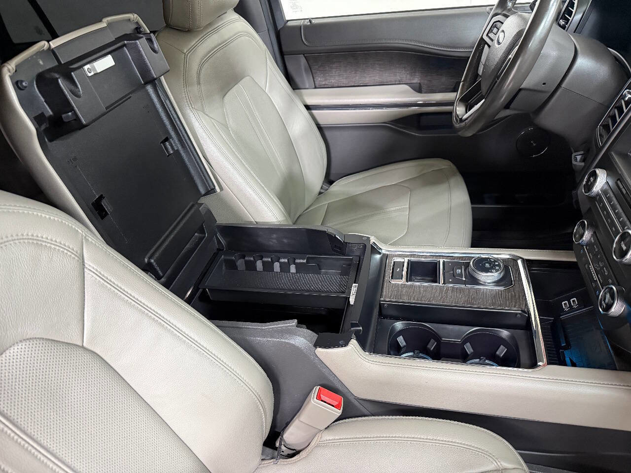 Used 2019 Ford Expedition Limited w/ Driver Assistance Package RWD image 60